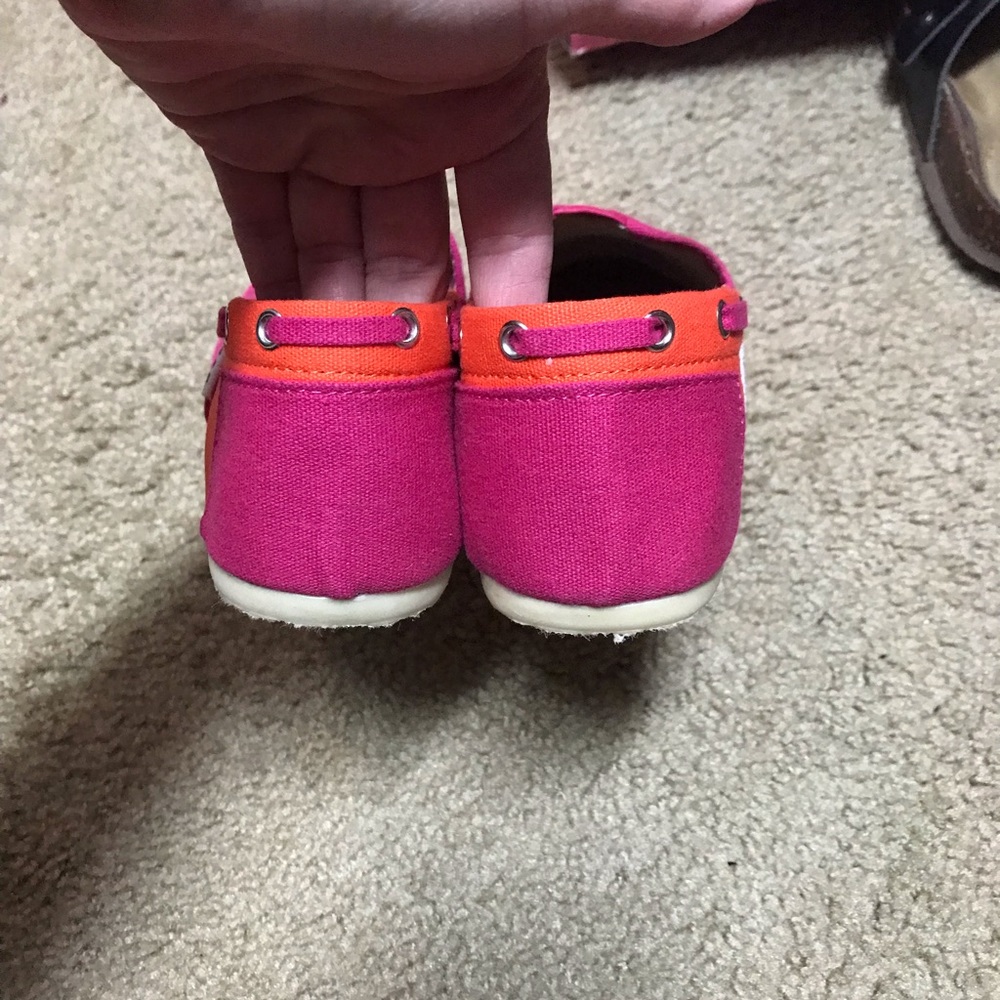 Canvas flats - Picture 3 of 3